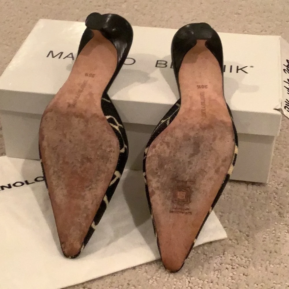 Manolo Blahnik ladies black and white textured zebra slide - Picture 6 of 6